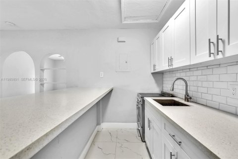 Casa en alquiler en Fort Lauderdale, Florida, 1 dormitorio, 42.83 m2 № 2044164 - foto 12