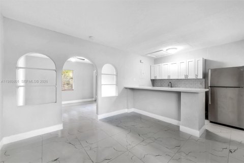 Casa en alquiler en Fort Lauderdale, Florida, 1 dormitorio, 42.83 m2 № 2044164 - foto 17