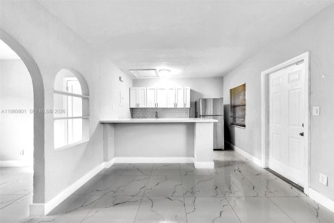 Casa en alquiler en Fort Lauderdale, Florida, 1 dormitorio, 42.83 m2 № 2044164 - foto 6