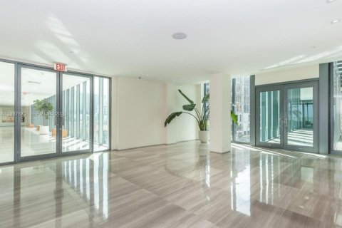 Купить кондоминиум в Майами, Флорида 3 спальни, 129.6м2, № 2053488 - фото 30