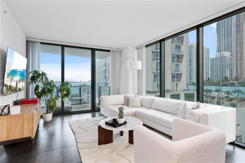 Купить кондоминиум в Майами, Флорида 3 спальни, 129.6м2, № 2053488 - фото 17