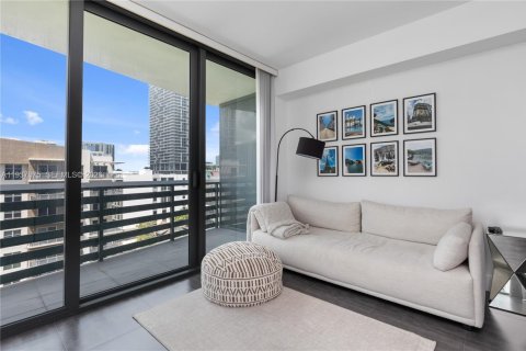 Купить кондоминиум в Майами, Флорида 3 спальни, 129.6м2, № 2053488 - фото 20