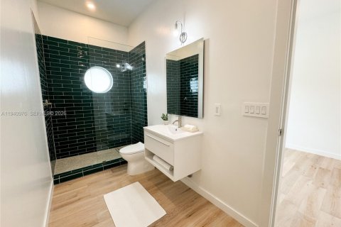 Villa ou maison à louer à Miami, Floride: 4 chambres, 343.09 m2 № 1998076 - photo 22