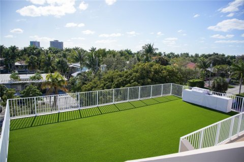 Villa ou maison à louer à Miami, Floride: 4 chambres, 343.09 m2 № 1998076 - photo 28