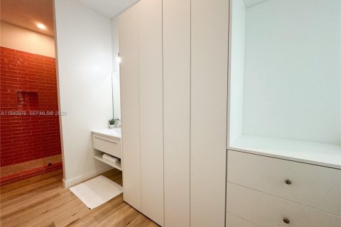 Villa ou maison à louer à Miami, Floride: 4 chambres, 343.09 m2 № 1998076 - photo 18