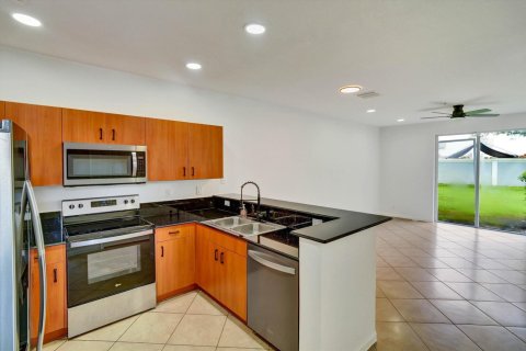 Touwnhouse à vendre à Lauderhill, Floride: 2 chambres, 120.22 m2 № 2432516 - photo 6