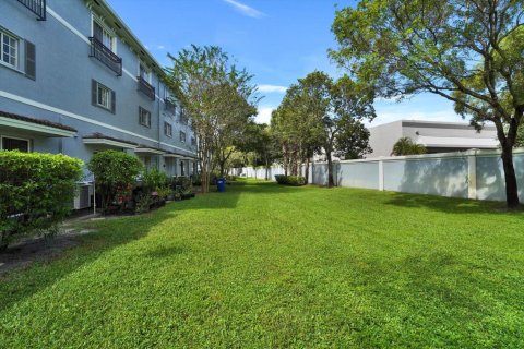 Touwnhouse à vendre à Lauderhill, Floride: 2 chambres, 120.22 m2 № 2432516 - photo 27
