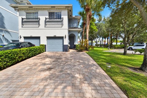 Touwnhouse à vendre à Lauderhill, Floride: 2 chambres, 120.22 m2 № 2432516 - photo 2