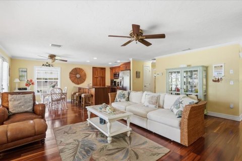 Casa en venta en Holmes Beach, Florida, 2 dormitorios, 94.2 m2 № 2195422 - foto 12