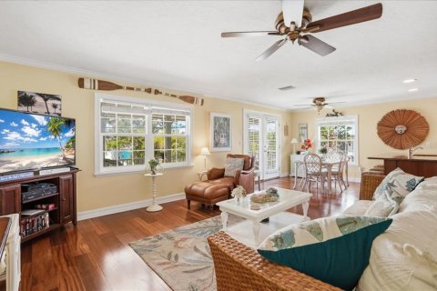 Casa en venta en Holmes Beach, Florida, 2 dormitorios, 94.2 m2 № 2195422 - foto 8