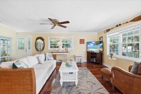 Casa en venta en Holmes Beach, Florida, 2 dormitorios, 94.2 m2 № 2195422 - foto 10