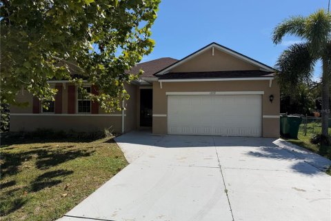 Casa en Port Charlotte, Florida 4 dormitorios, 218.04 m2 № 2388968