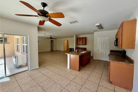 Casa en venta en Port Charlotte, Florida, 4 dormitorios, 218.04 m2 № 2388968 - foto 3