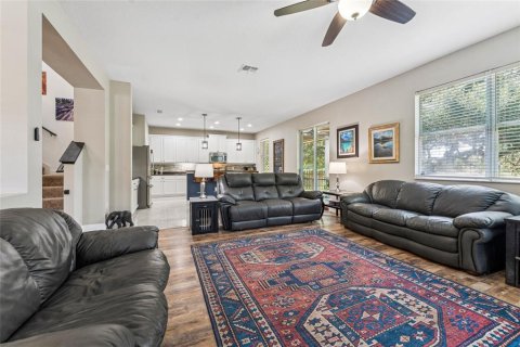 House in Spring Hill, Florida 4 bedrooms, 227.42 sq.m. № 1855811 - photo 9