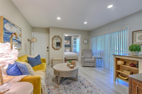 Condo in Tampa, Florida, 1 bedroom  № 1884433 - photo 21