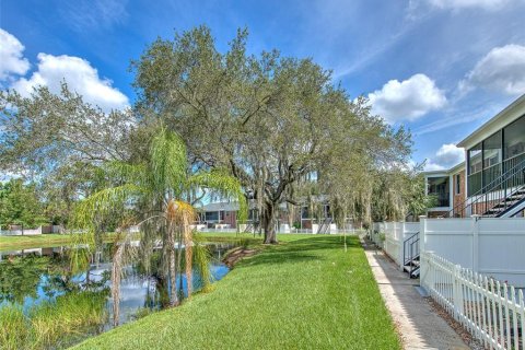 Condo in Tampa, Florida, 1 bedroom  № 1884433 - photo 13