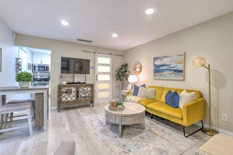 Condo in Tampa, Florida, 1 bedroom  № 1884433 - photo 23