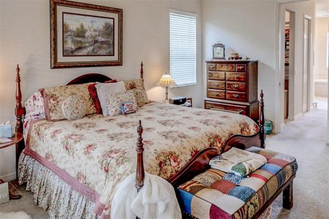 House in Winter Haven, Florida 3 bedrooms, 234.21 sq.m. № 1157339 - photo 14
