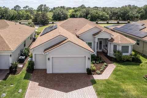 House in Winter Haven, Florida 3 bedrooms, 234.21 sq.m. № 1157339 - photo 3
