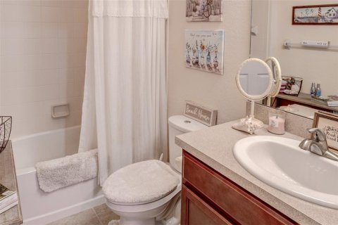 House in Winter Haven, Florida 3 bedrooms, 234.21 sq.m. № 1157339 - photo 21