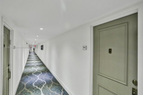 Condominio en alquiler en Bay Harbor Islands, Florida, 1 dormitorio, 88.26 m2 № 1951945 - foto 21