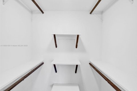 Condominio en alquiler en Bay Harbor Islands, Florida, 1 dormitorio, 88.26 m2 № 1951945 - foto 13