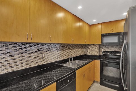 Condominio en alquiler en Bay Harbor Islands, Florida, 1 dormitorio, 88.26 m2 № 1951945 - foto 7