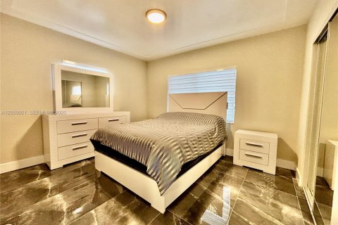 Villa ou maison à louer à Miami, Floride: 2 chambres, 302.77 m2 № 2169320 - photo 26