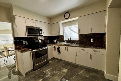 Villa ou maison à louer à Miami, Floride: 2 chambres, 302.77 m2 № 2169320 - photo 17