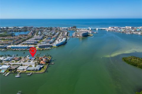 Villa ou maison à vendre à Treasure Island, Floride: 2 chambres, 173.45 m2 № 1436633 - photo 9