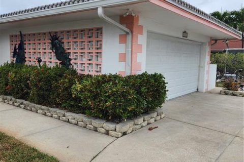 Villa ou maison à vendre à Treasure Island, Floride: 2 chambres, 173.45 m2 № 1436633 - photo 28