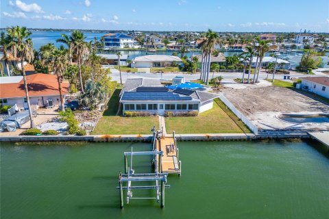 Villa ou maison à vendre à Treasure Island, Floride: 2 chambres, 173.45 m2 № 1436633 - photo 18