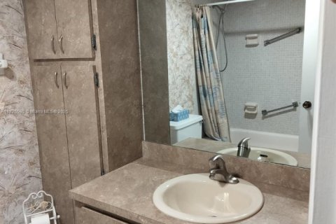 Condo in Delray Beach, Florida, 2 bedrooms  № 1796338 - photo 30