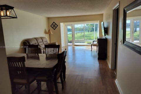 Condo in Delray Beach, Florida, 2 bedrooms  № 1796338 - photo 15