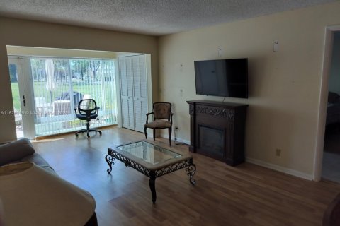 Condo in Delray Beach, Florida, 2 bedrooms  № 1796338 - photo 19