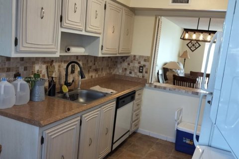 Condo in Delray Beach, Florida, 2 bedrooms  № 1796338 - photo 5