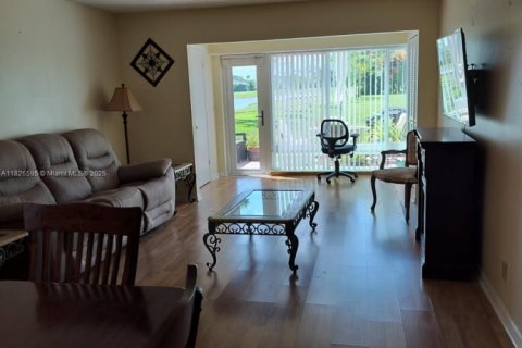 Condo in Delray Beach, Florida, 2 bedrooms  № 1796338 - photo 17