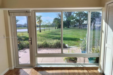 Condo in Delray Beach, Florida, 2 bedrooms  № 1796338 - photo 22