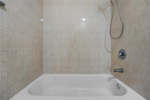 Adosado en alquiler en Miramar, Florida, 3 dormitorios, 153.85 m2 № 2031692 - foto 21