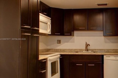 Adosado en alquiler en Davie, Florida, 3 dormitorios, 151.43 m2 № 2077893 - foto 2
