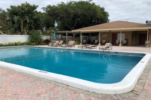 Adosado en alquiler en Davie, Florida, 3 dormitorios, 151.43 m2 № 2077893 - foto 27