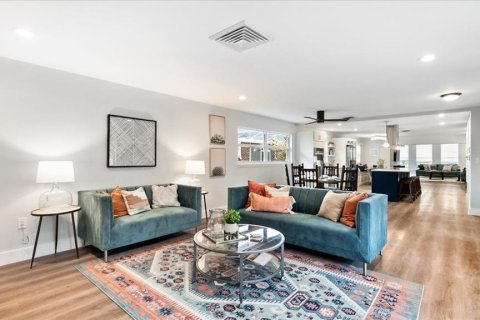 Villa ou maison à vendre à Cocoa Beach, Floride: 4 chambres, 255.67 m2 № 2139075 - photo 6