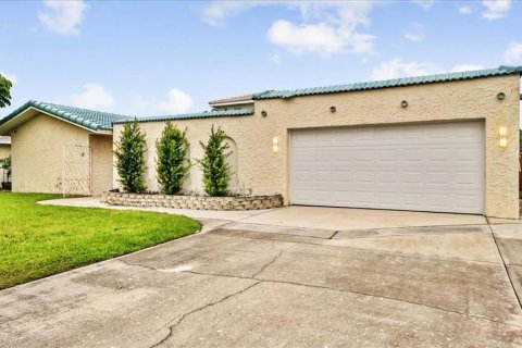 Villa ou maison à vendre à Cocoa Beach, Floride: 4 chambres, 255.67 m2 № 2139075 - photo 3