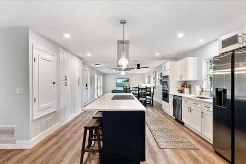 Villa ou maison à vendre à Cocoa Beach, Floride: 4 chambres, 255.67 m2 № 2139075 - photo 14