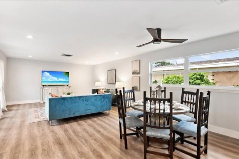 Villa ou maison à vendre à Cocoa Beach, Floride: 4 chambres, 255.67 m2 № 2139075 - photo 12
