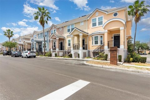 Condominio en alquiler en Orlando, Florida, 2 dormitorios, 143.81 m2 № 1913466 - foto 5