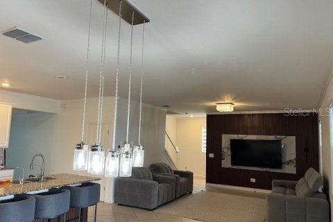 Casa en alquiler en Riverview, Florida, 4 dormitorios, 281.59 m2 № 1900980 - foto 3