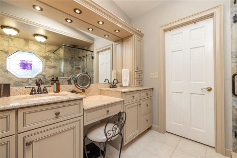 Casa en venta en Palm Harbor, Florida, 5 dormitorios, 278.99 m2 № 1523626 - foto 25