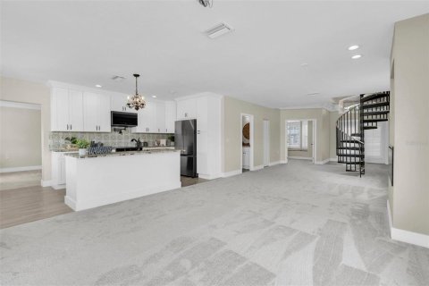 Villa ou maison à vendre à New Port Richey, Floride: 3 chambres, 232.53 m2 № 1774824 - photo 9