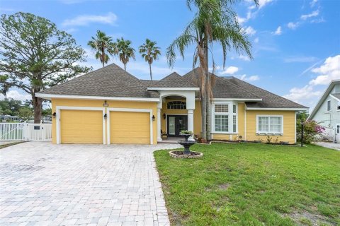 Villa ou maison à vendre à New Port Richey, Floride: 3 chambres, 232.53 m2 № 1774824 - photo 1